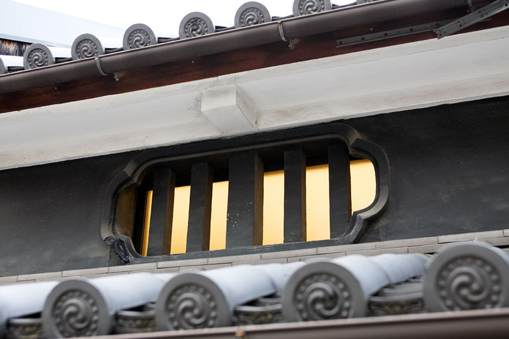 100年間、どっしりと佇む古民家。そこに新たな生命を吹き込む。