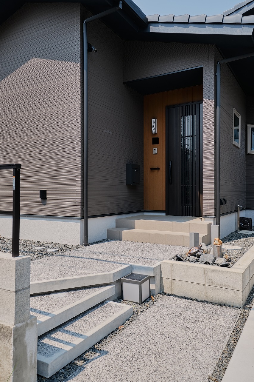 家族とペットをつなぐ平屋の住まい