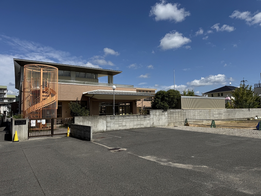 旭川こども園<br />
徒歩9分（約750m）